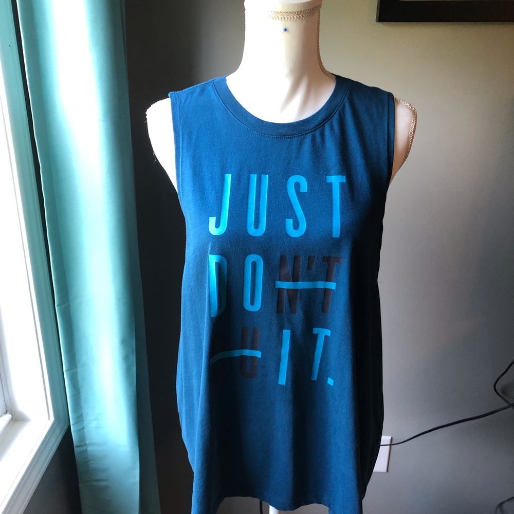 Women’s Nike Work out top.